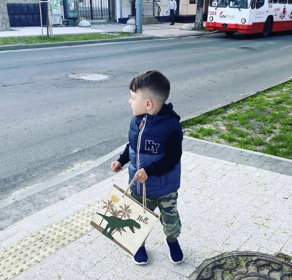 Woodbag-nr6-bumbusor-dinozaur-palmier-copii-1024x981